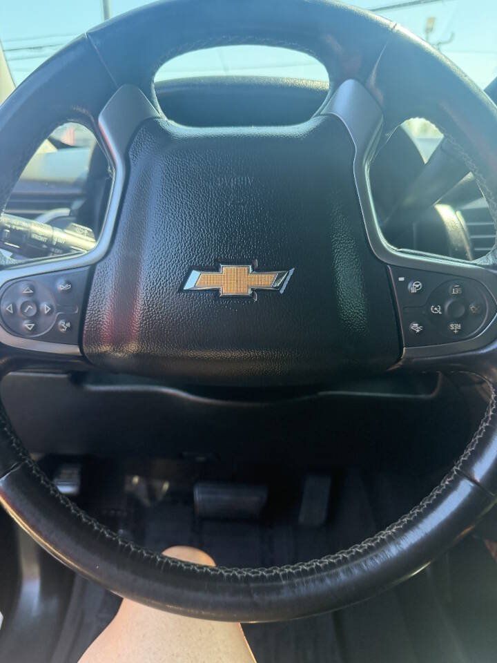 Used 2020 Chevrolet Suburban Premier RWD image 6