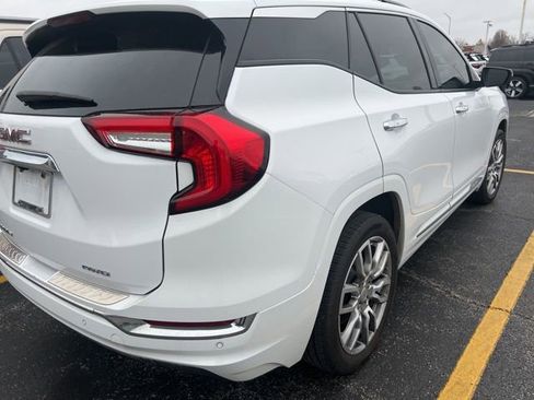 Used 2023 GMC Terrain Denali image 3