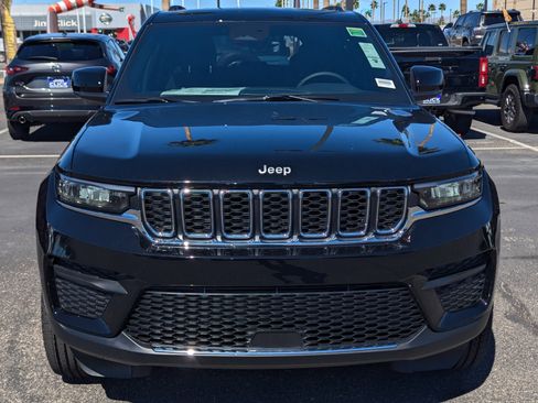 New 2025 Jeep Grand Cherokee Laredo image 6