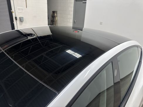 Used 2022 Tesla Model 3 Long Range AWD/4WD image 7
