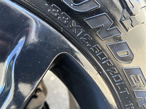 Used 2015 Ford F150 Platinum w/ Technology Package image 29