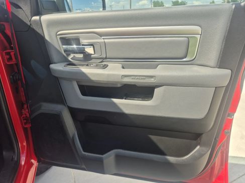 Used 2020 RAM 1500 Classic SLT RWD image 17