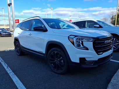 Used 2022 GMC Terrain SLE w/ Driver Convenience Package