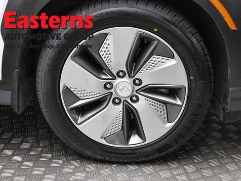 Used 2019 Hyundai Kona Limited image 32