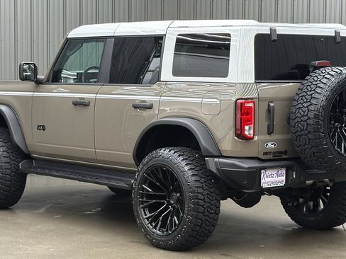 Used 2026 Ford Bronco Heritage Edition AWD/4WD image 3