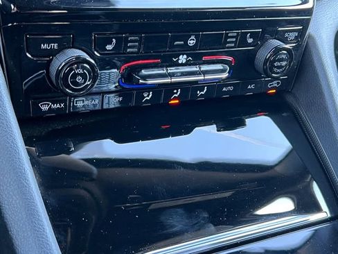 Used 2024 Jeep Grand Cherokee Altitude image 26