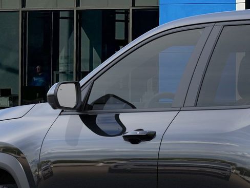 New 2026 Chevrolet Equinox LT FWD image 12