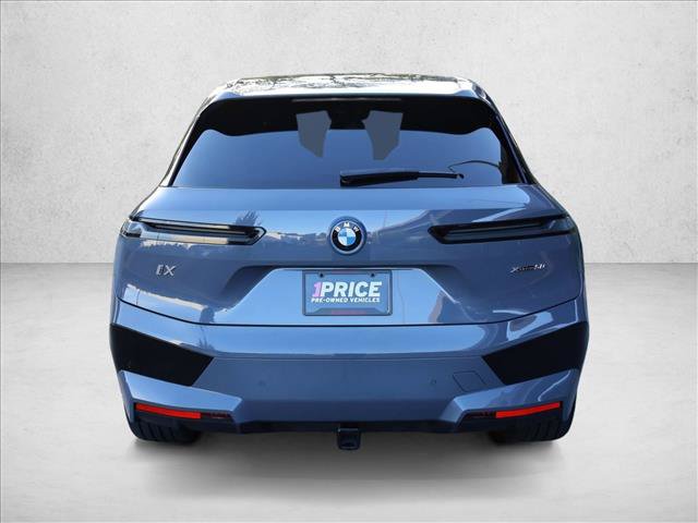 Used 2023 BMW iX xDrive50 w/ Sport Package AWD/4WD image 9