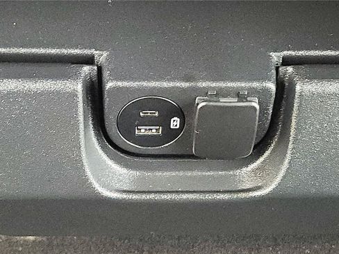 Used 2023 Ford F150 XLT image 30