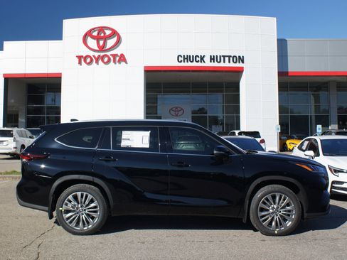 New 2026 Toyota Highlander Platinum AWD/4WD image 13