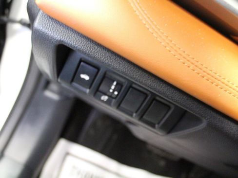 Used 2022 Subaru Legacy Touring XT image 11