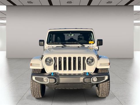 Used 2023 Jeep Wrangler Unlimited Sahara w/ Cold Weather Group image 9