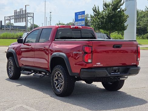 Used 2024 Chevrolet Colorado ZR2 w/ Safety Package AWD/4WD image 4