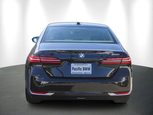 Certified 2025 BMW 530i RWD image 5