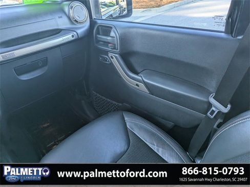 Used 2017 Jeep Wrangler Unlimited Sahara image 17