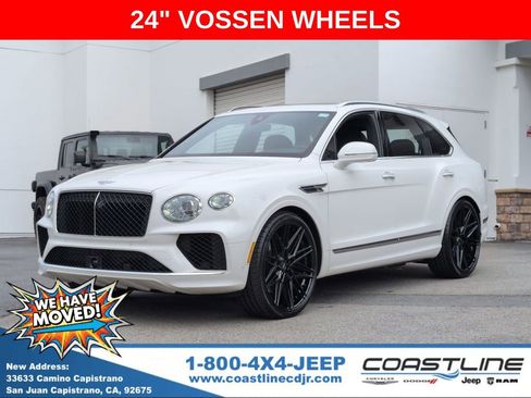 Used 2024 Bentley Bentayga image 1