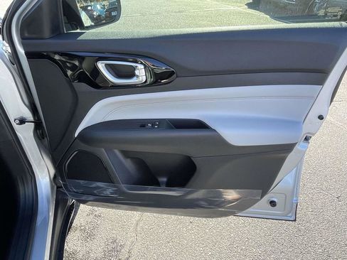 New 2026 Jeep Compass Limited image 16