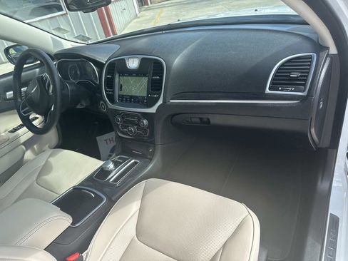 Certified 2023 Chrysler 300 Touring L w/ Popular Equipment Group image 12