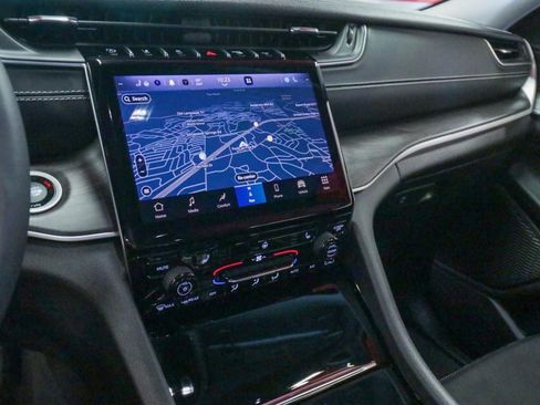 Used 2023 Jeep Grand Cherokee Limited w/ Trailer Tow Prep Group (B) image 16