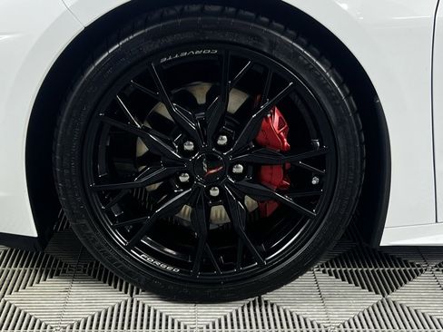 Used 2025 Chevrolet Corvette Stingray Convertible w/ 1LT image 12