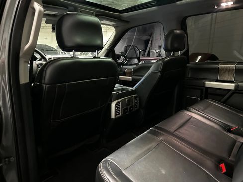 Used 2017 Ford F450 Lariat w/ Lariat Ultimate Package AWD/4WD image 14