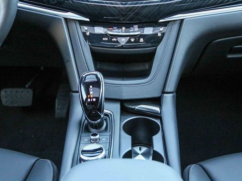 New 2025 Cadillac XT6 Premium Luxury image 14