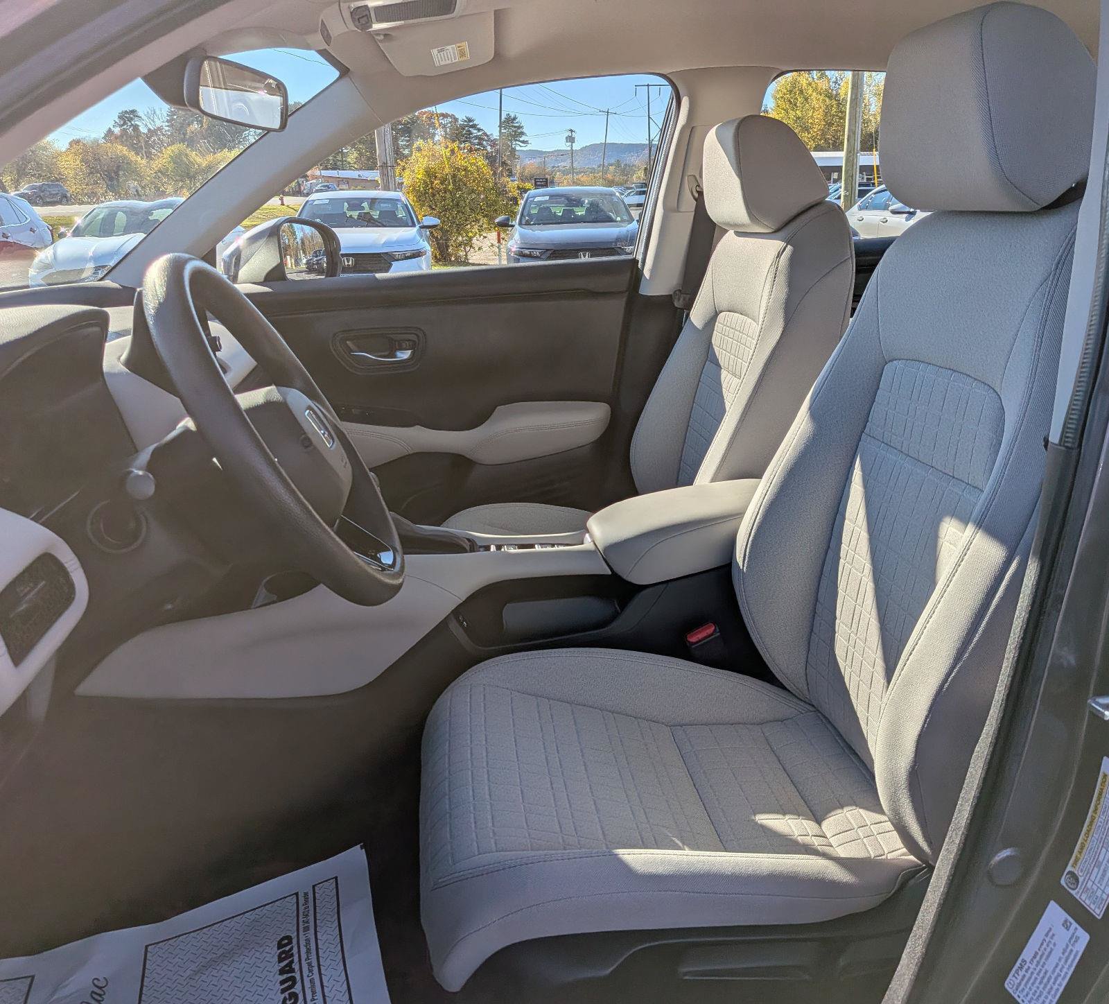 Certified 2024 Honda HR-V LX image 13