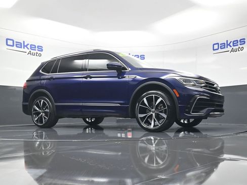 Used 2022 Volkswagen Tiguan SEL R-Line image 42