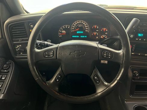 Used 2003 Chevrolet Avalanche 4x4 w/ Suspension Package, Off-Road image 15