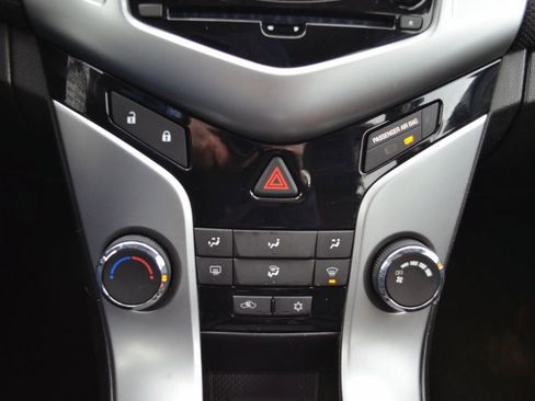 Used 2012 Chevrolet Cruze LT w/ All-Star Edition image 19