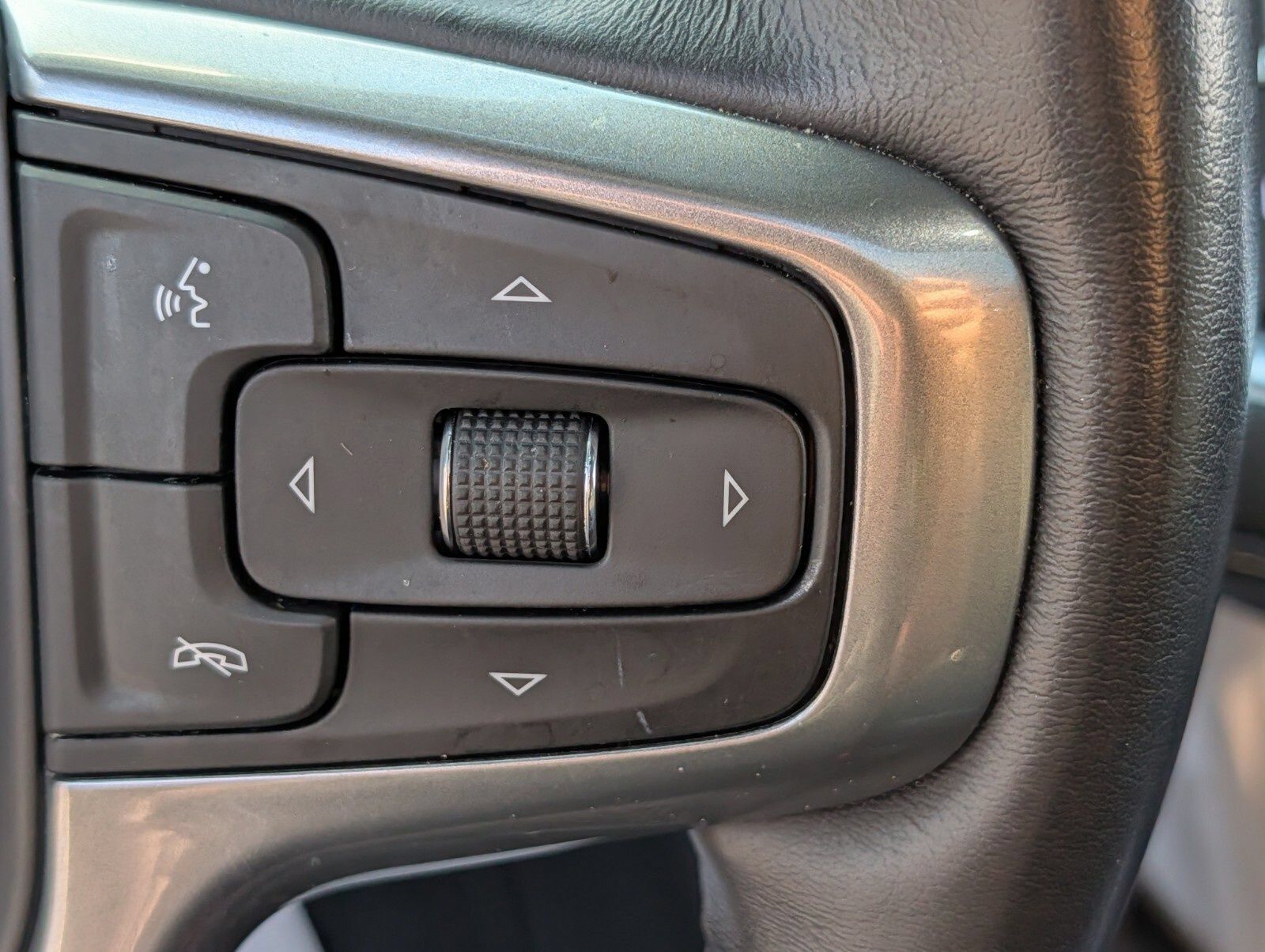 Used 2023 Chevrolet Tahoe Premier w/ Advanced Technology Package AWD/4WD image 41