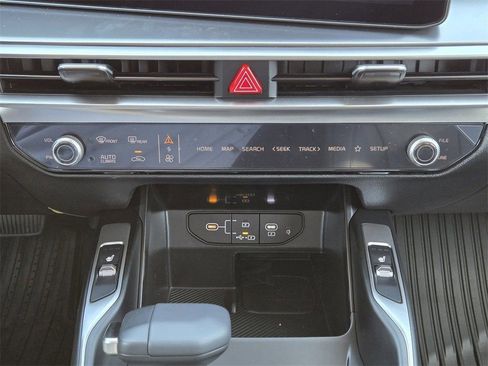 New 2026 Kia Sorento S w/ S Panoramic Sunroof Package image 14