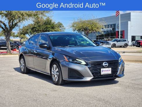 Used 2025 Nissan Altima 2.5 S image 2