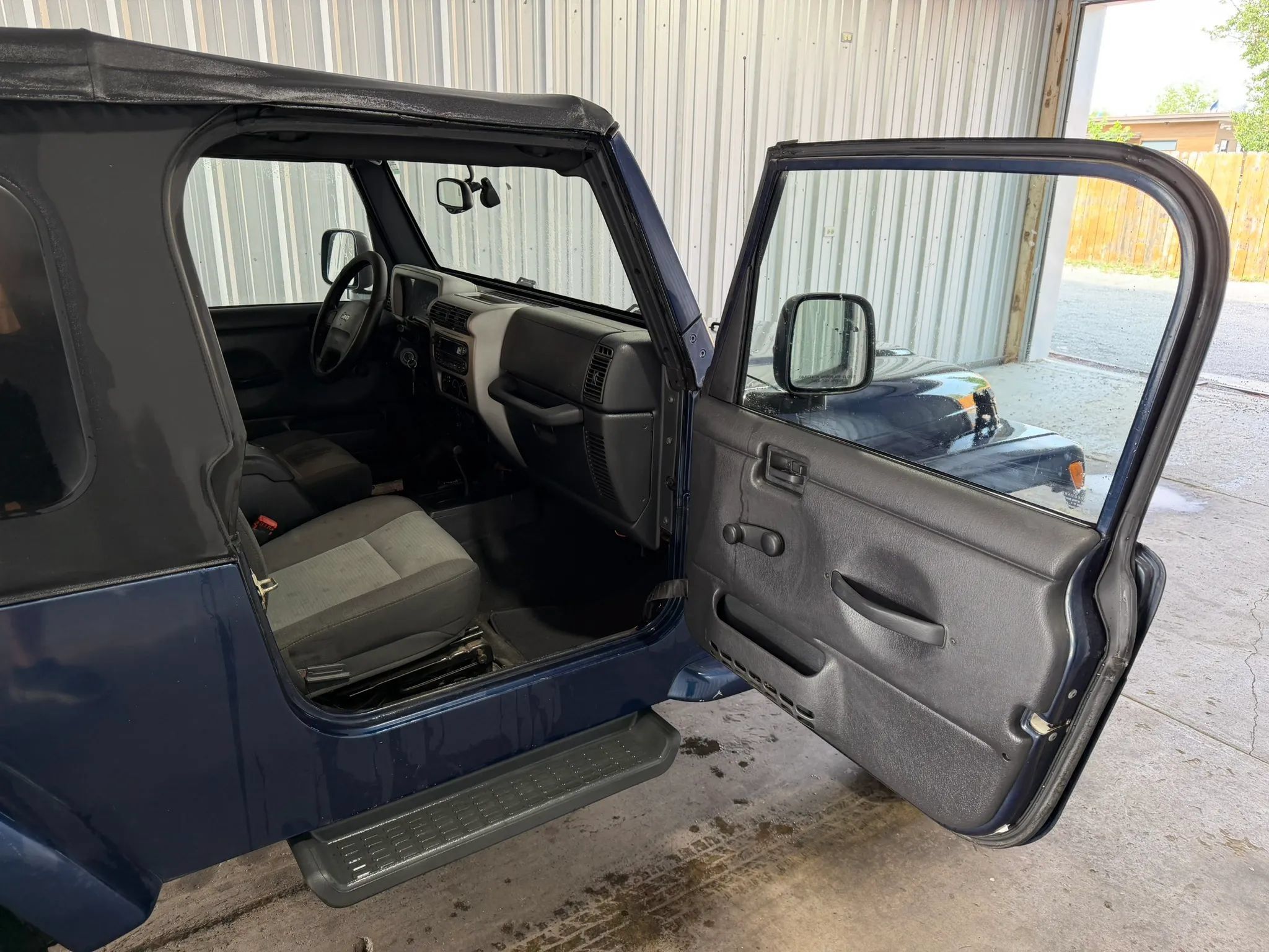 Used 2005 Jeep Wrangler Unlimited AWD/4WD image 13