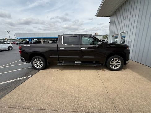 Used 2019 Chevrolet Silverado 1500 LTZ w/ LTZ Premium Package AWD/4WD image 3