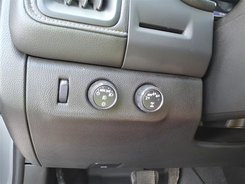 Used 2020 GMC Canyon Denali image 19