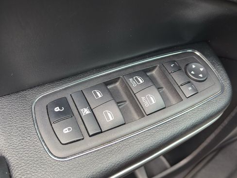 Used 2023 Chrysler 300 S RWD image 21