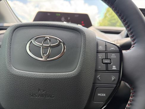 New 2026 Toyota Prius Plug-In Hybrid FWD image 27