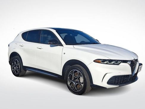 Used 2024 Alfa Romeo Tonale Ti AWD/4WD image 1