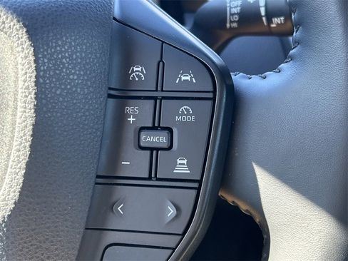 Certified 2025 Toyota Prius LE image 35