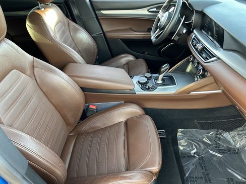 Used 2018 Alfa Romeo Stelvio Ti Sport image 10
