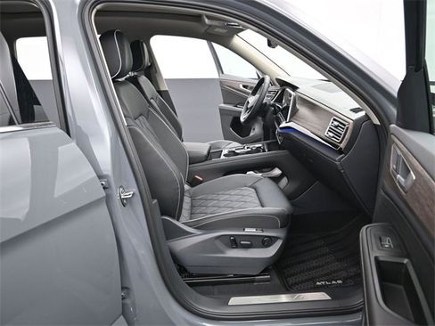 New 2026 Volkswagen Atlas SEL Premium R-Line image 14
