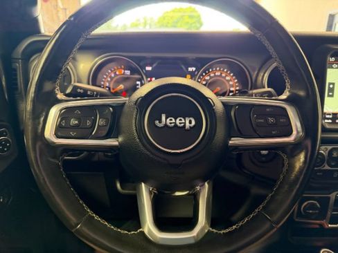 Used 2023 Jeep Wrangler Unlimited Sahara w/ Cold Weather Group AWD/4WD image 21