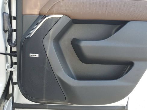 Certified 2025 Chevrolet Tahoe High Country AWD/4WD image 31
