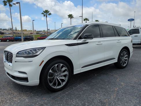 Used 2023 Lincoln Aviator Grand Touring AWD/4WD image 11
