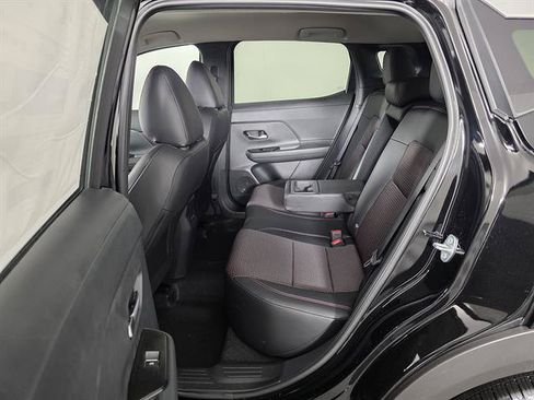 New 2026 Nissan Kicks SR AWD/4WD image 23
