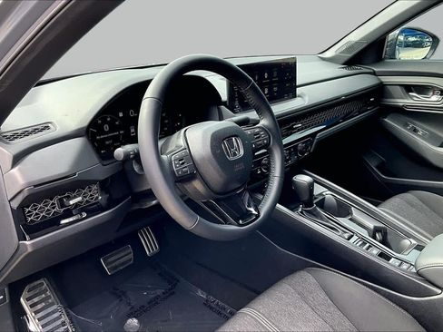 Used 2025 Honda Accord Sport image 18