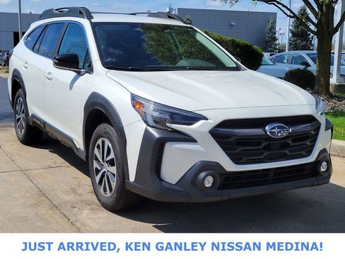 Used 2024 Subaru Outback Premium image 1