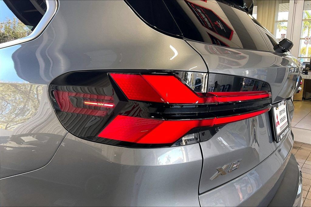 Used 2026 BMW X5 xDrive40i AWD/4WD image 17