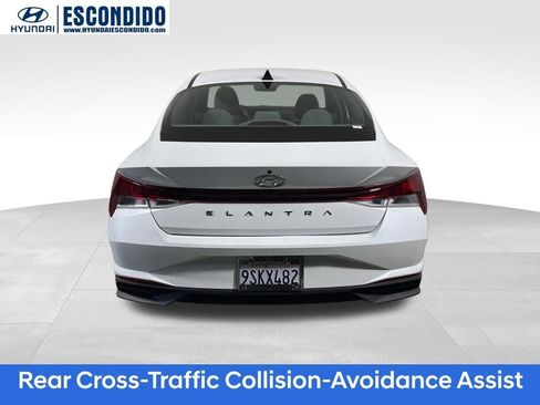 Certified 2022 Hyundai Elantra SEL image 4